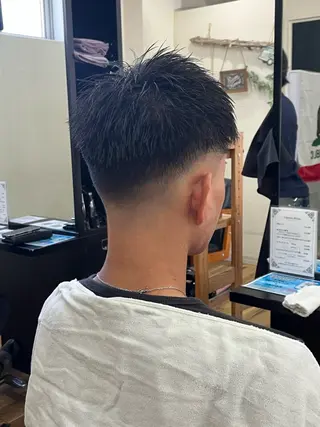 メンズ メンズサロン関 紫雲(セキレンゲ)のヘアスタイル