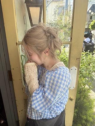 セミロング ヘアアレンジ KURIAハイトーン /ピンクカラー/ボブのヘアスタイル