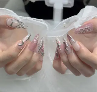 ネイル Luna Nail.Novaのネイルデザイン