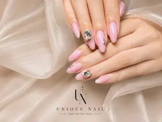 ネイル UniqueNail 長さだし専門店のネイルデザイン