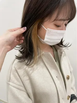 ミディアム カラー akane .のヘアスタイル