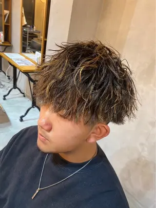 ショート ツイスパ/シャドウ 新井のヘアスタイル