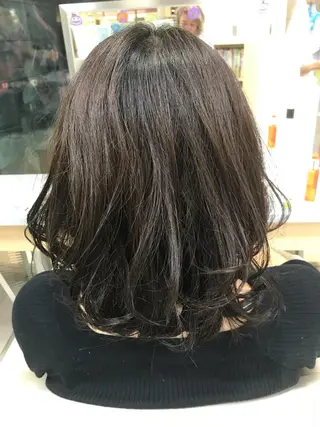 ミディアム カラー パーマ 野々村 彩のヘアスタイル