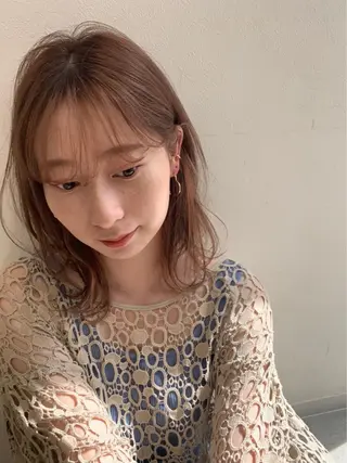 ミディアム 中村 桃子のヘアスタイル