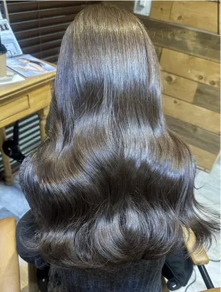 ロング カラー 和田 直也のヘアスタイル