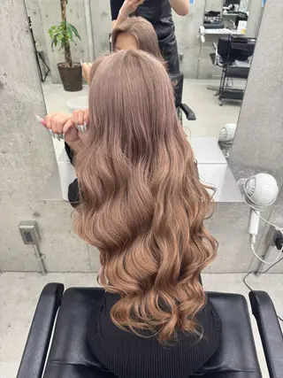 カラー Asami／名古屋／ ハイトーン／デザインのヘアスタイル