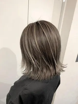 ミディアム 韓国レイヤーカット KOUKIのヘアスタイル