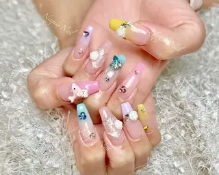 ネイル 🦋 Queenieのネイルデザイン
