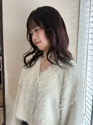 カラー ベージュ/ Yunaのヘアスタイル