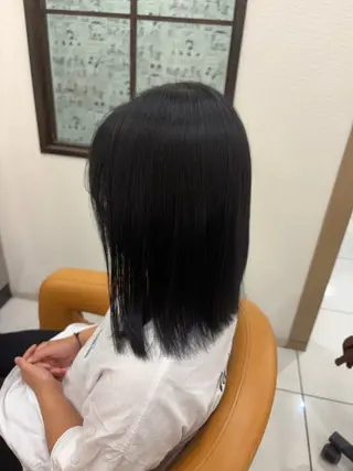 ミディアム 三並 綾夏のヘアスタイル