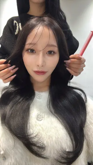 ロング カラー ヘアアレンジ 🎀ハイトーン・艶 カラー HANA🎀のヘアスタイル