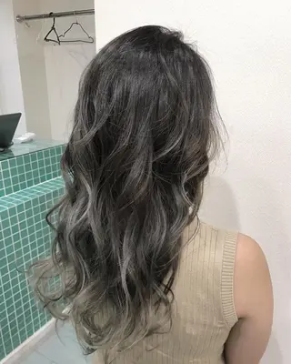 ロング カラー 中川 仁のヘアスタイル