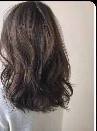 セミロング パーマ 池間 ひとみのヘアスタイル