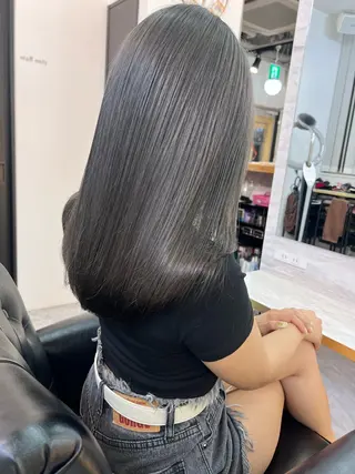 カラー ✨ハイトーン YUTO✨のヘアスタイル