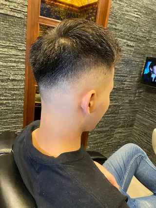 ショート メンズ 岡本 宗士のヘアスタイル