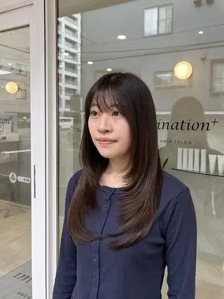 セミロング 韓国ヘアケアブリーチ 莉奈のヘアスタイル