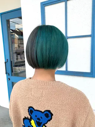 ショート カラー 辻川 真央のヘアスタイル