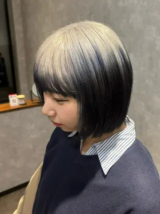 ショート 🌐NATSUMI 🌐【寒色カラー】のヘアスタイル