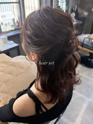 ミディアム ヘアアレンジ 佐伯 桃のヘアスタイル
