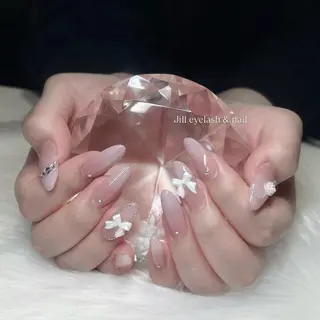 ネイル ami 𝜗𝜚˚⋆のネイルデザイン