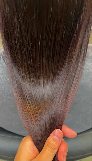 カラー 鶴 章英のヘアスタイル