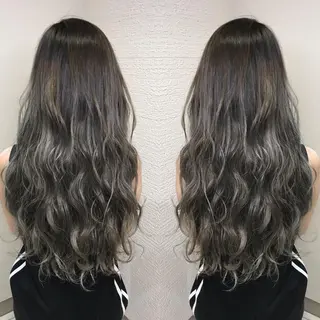 ロング カラー ヘアアレンジ 白髪ぼかしハイライト 茗荷谷駅徒歩2分のヘアスタイル