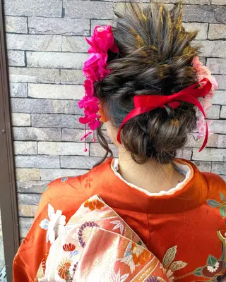 ミディアム ヘアアレンジ 髪質改善、エクステ 山口卓哉のヘアスタイル