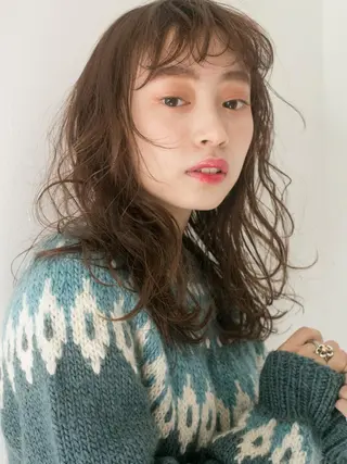 カラー パーマ 💓パーマ，💗 レイヤーカットのヘアスタイル