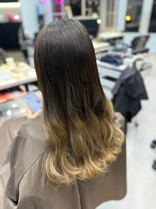 ロング カラー Nene 🪽🤍推しカラーのヘアスタイル