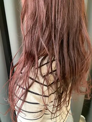 ロング カラー LUXBE LUCEのヘアスタイル