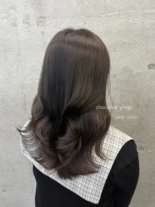 セミロング カラー 上岡 みゆうのヘアスタイル