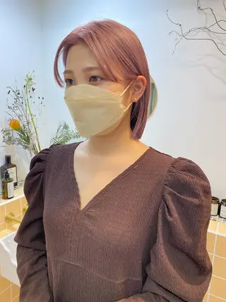 ミディアム カラー 顔周りレイヤーカット ブリーチminamiのヘアスタイル
