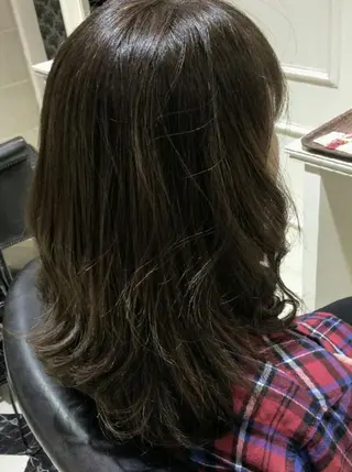 ミディアム カラー 畠村 美智子のヘアスタイル