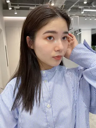 ロング カラー 青木 優歩のヘアスタイル