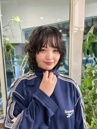 ミディアム 谷澤 朋佳のヘアスタイル