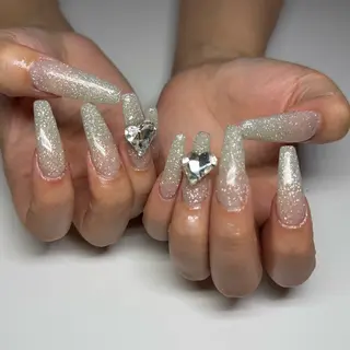 ロング ネイルサロン赤ちゃん MIYUのネイルデザイン