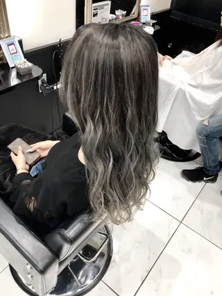 カラー 🦖店長🦖pino #しのだスペシャルのヘアスタイル