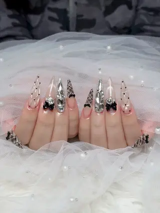 ネイル Julli NailStudioのネイルデザイン