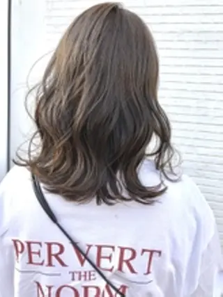 カラー セミロング ARCH FREE予約のヘアスタイル