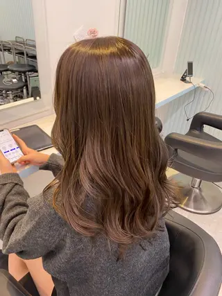 ミディアム カラー 🤎モテ髪＆透明感 ミルクティー🥣🤎のヘアスタイル