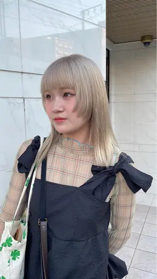 セミロング カラー three_ ナオキのヘアスタイル