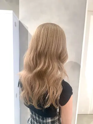ロング カラー ハイトーン/うる艶 🤍カラー Mioのヘアスタイル