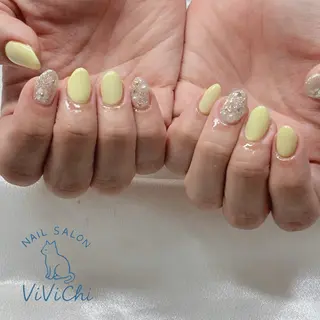 ネイル ViViChi 梨帆のネイルデザイン