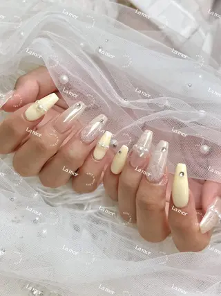 ネイル 🌻 Momoko_のネイルデザイン