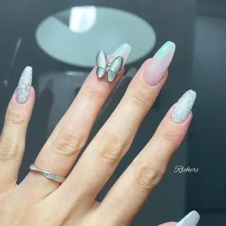 ミディアム ネイル richeri beautyのネイルデザイン