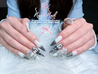 セミロング Linanail Nambaのマツエク・マツパデザイン