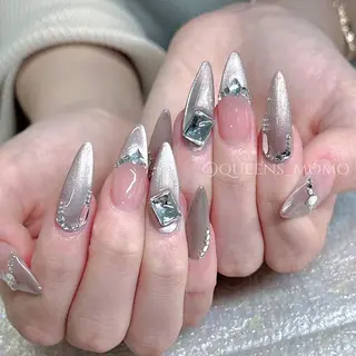 ネイル Queens ひなのネイルデザイン