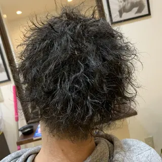 パーマ サトウ シューイチのヘアスタイル