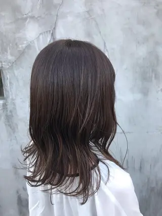 ミディアム カラー 山口 紗弥のヘアスタイル
