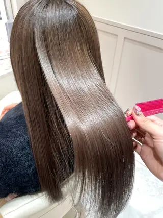 ロング fuwari 美白ショコラカラーのヘアスタイル